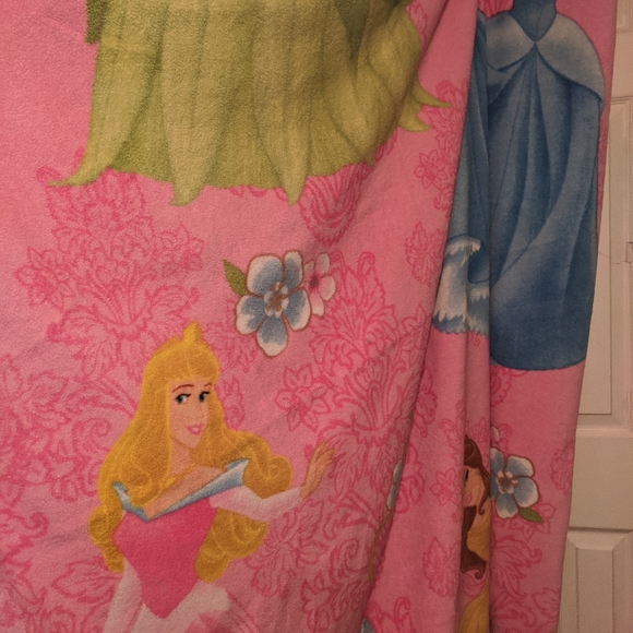 Items - Picture 11 of 16